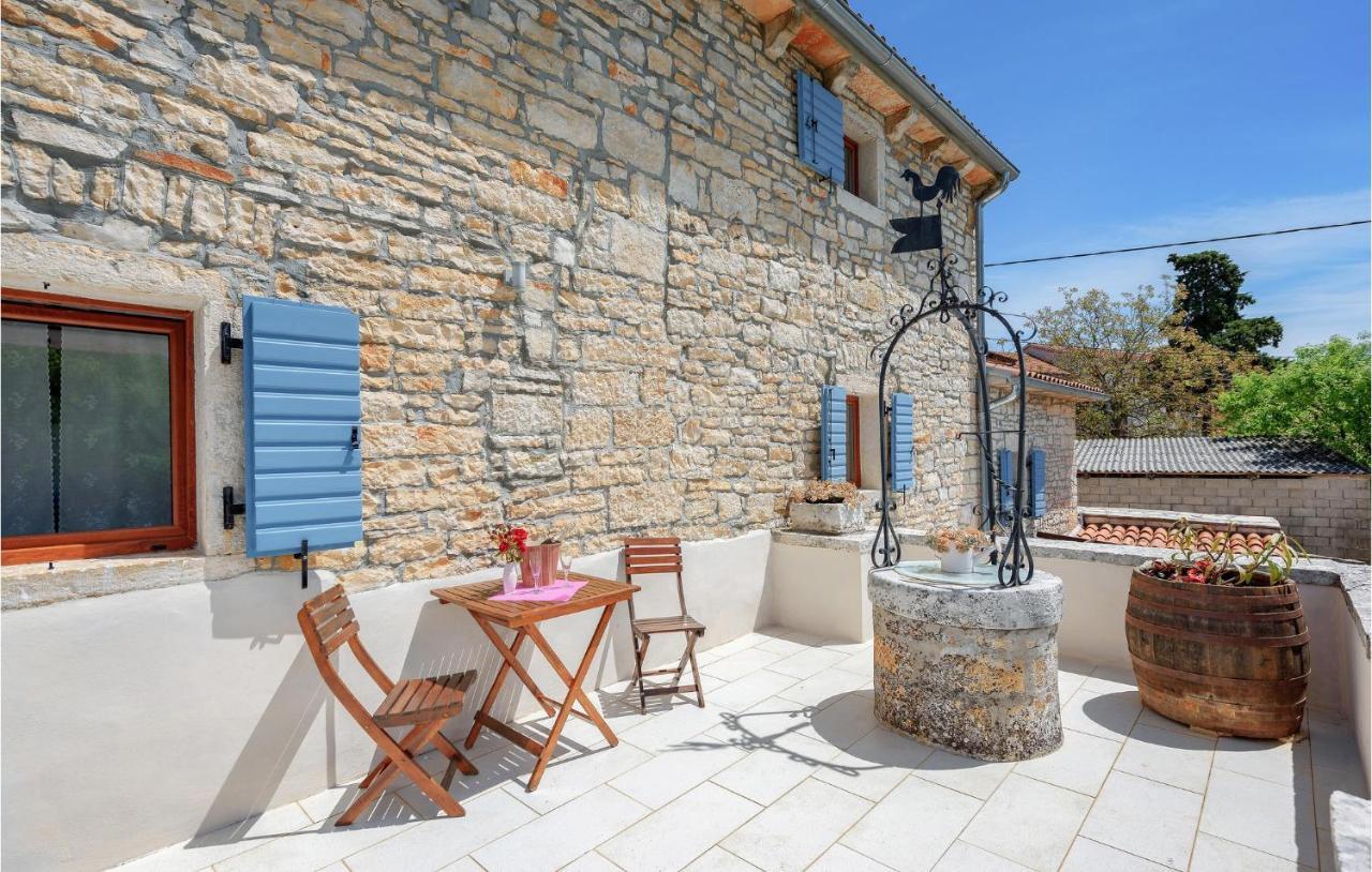 Cozy Home In Pamici With Kitchen Exterior photo